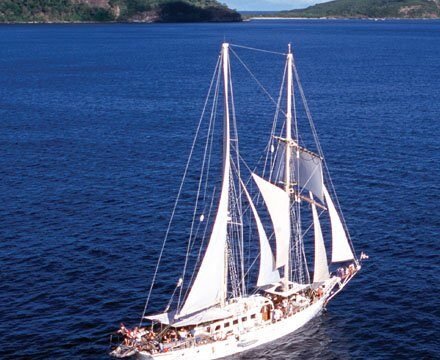 PRIVATE YACHT SAILING ADVENTURES