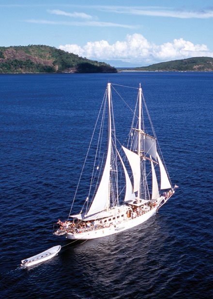 PRIVATE YACHT SAILING ADVENTURES